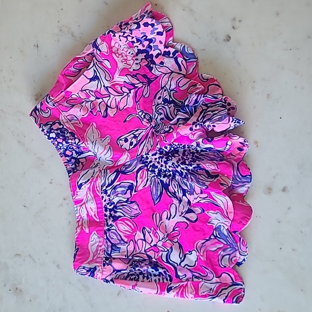 Lilly Pulitzer Dahlia Scalloped Pink Tropics Sundrenched Shorts